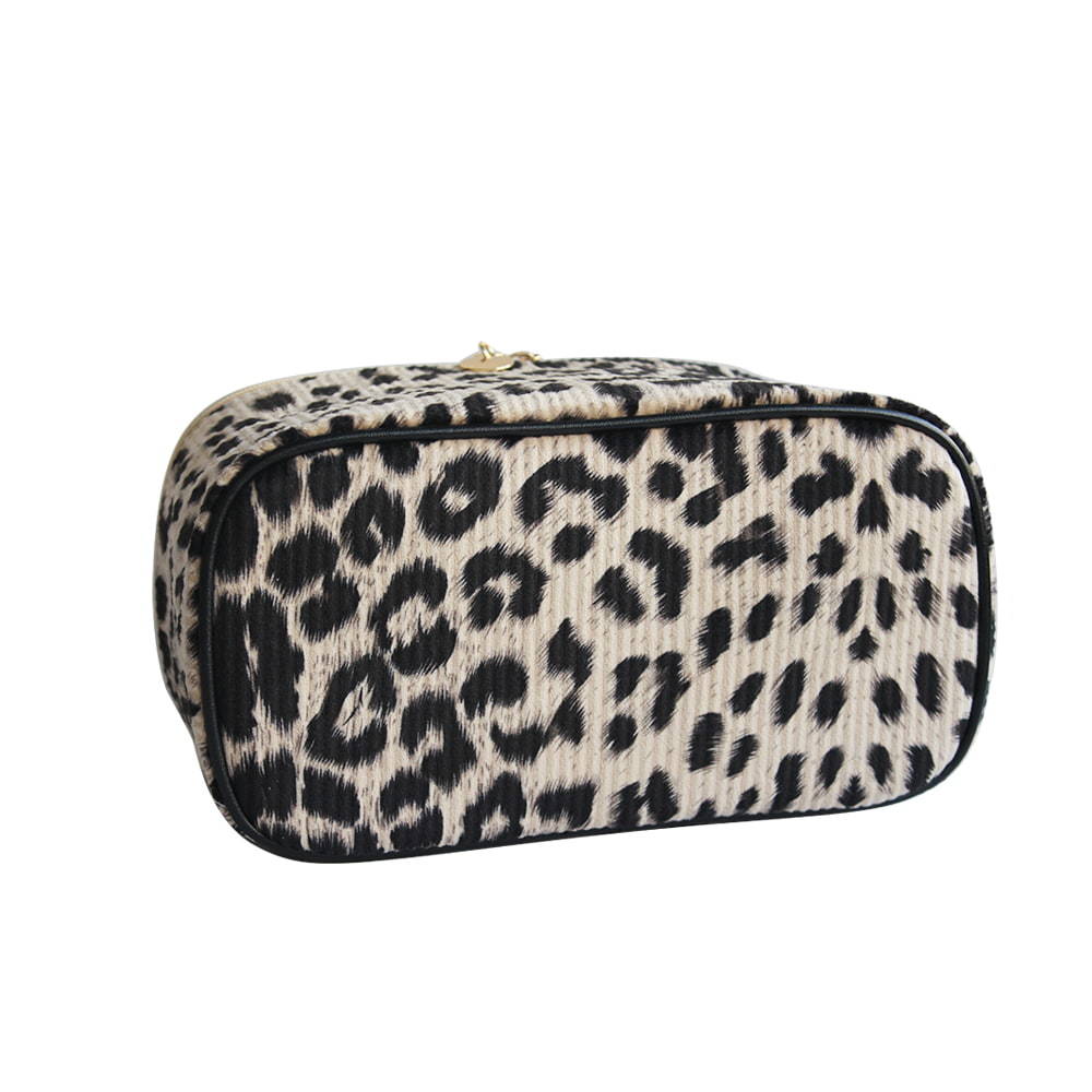 2240 Large Portable Women Leopard Travel Cosmetic Bag