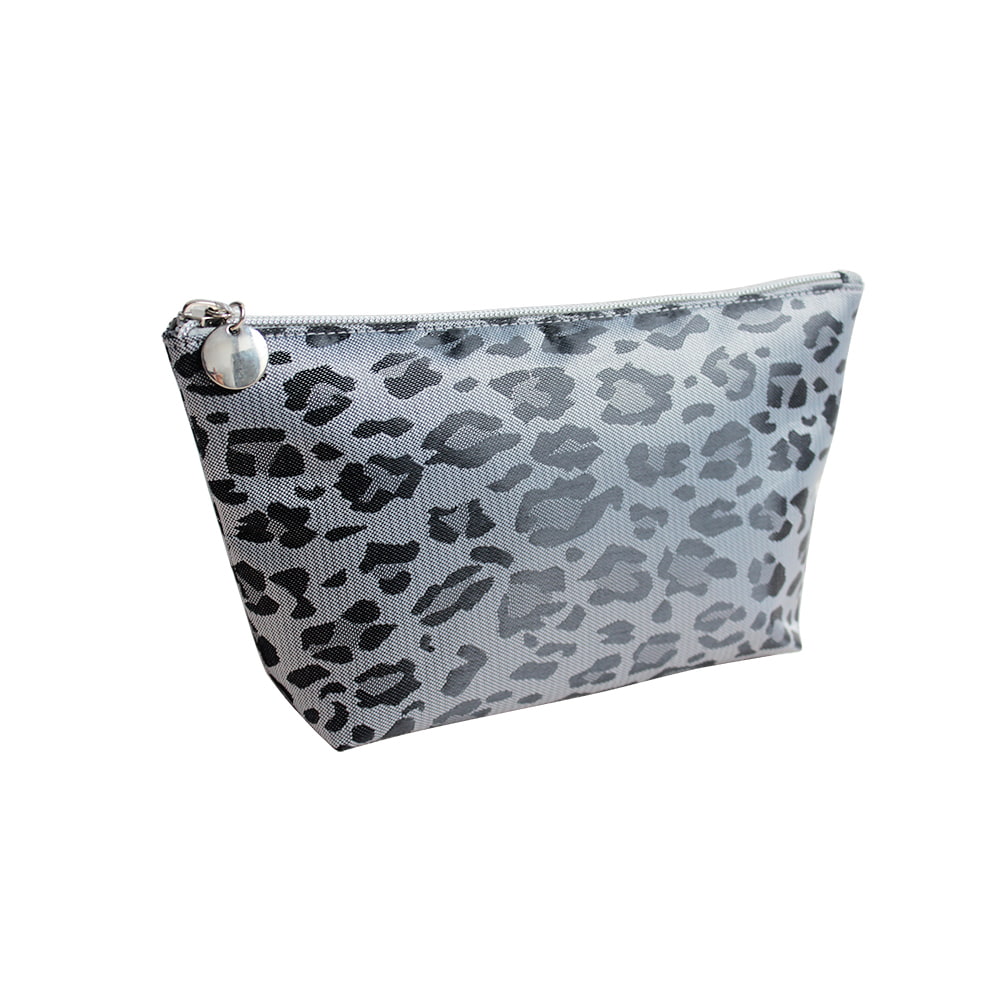 The Popular Trend of Makeup Brush Cases: A Blend of Functionality and Style
