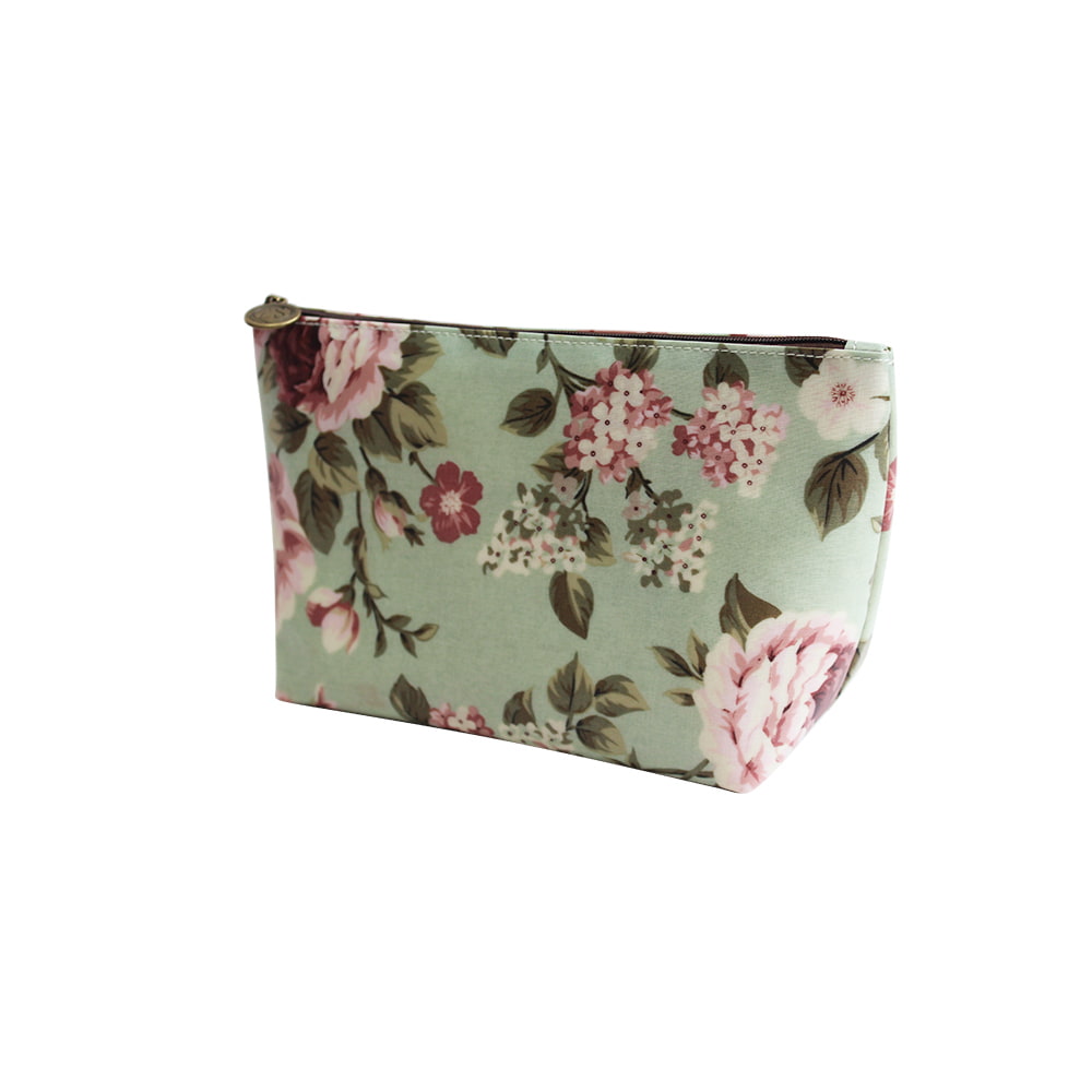 Flat Makeup Bag: Exploring the Appeal of Small, Efficient Designs