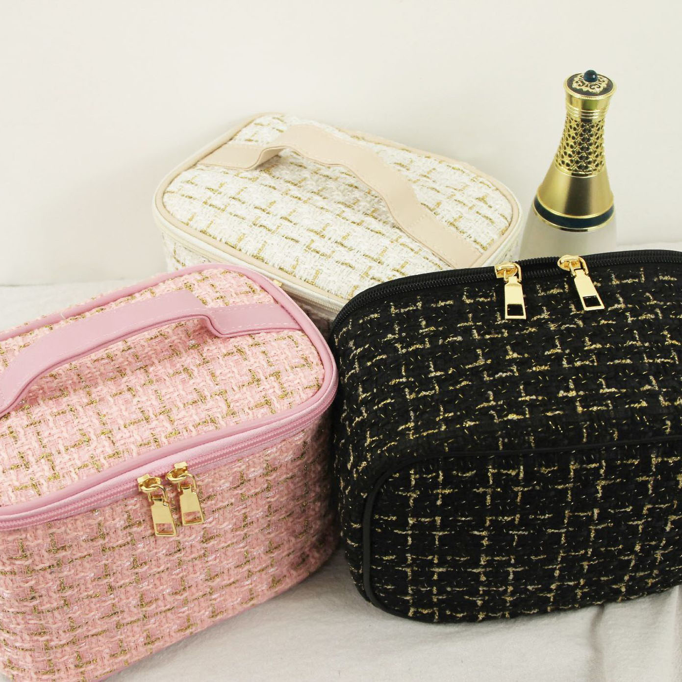 BD-GM122 Large Knitting Style Travel Toiletry Bag with Handle