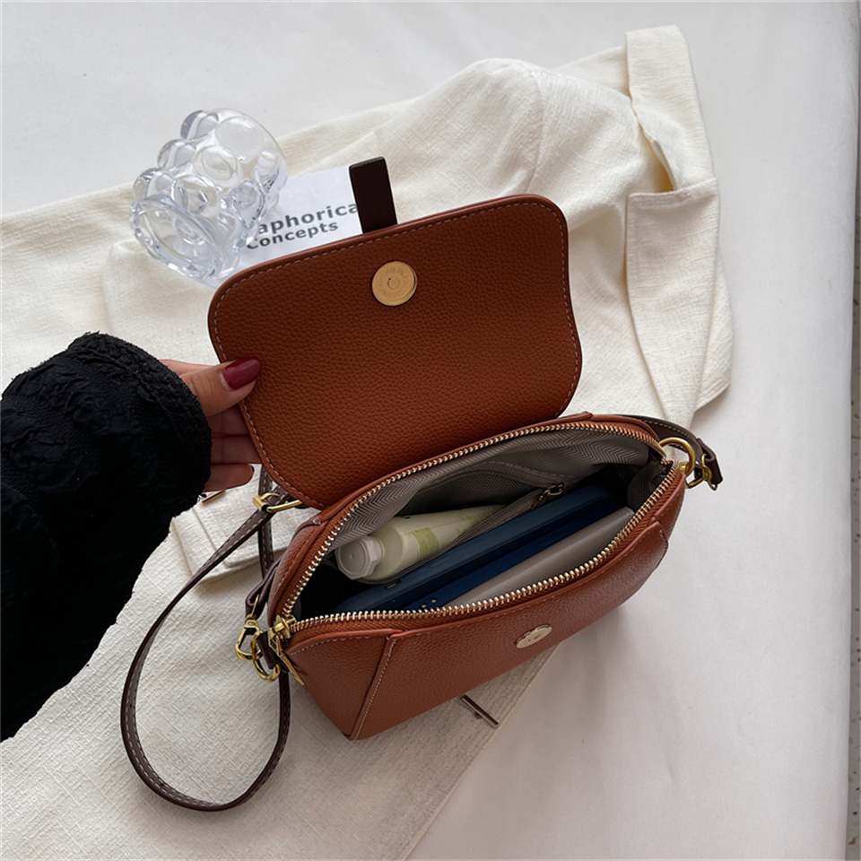 BD-GM139 Vintage Leather Crossbody Phone Bag for Women